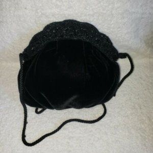 MAGID CLUTCH BLACK VELVET BEADED EVENING COCKTAIL PURSE SATIN LINING WITH POCKET